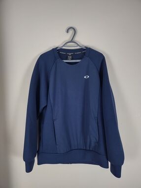 Oakley Navy Blue Crewneck Sweatshirt with Logo